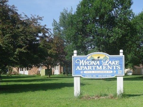 Wyona Lakes Apartments